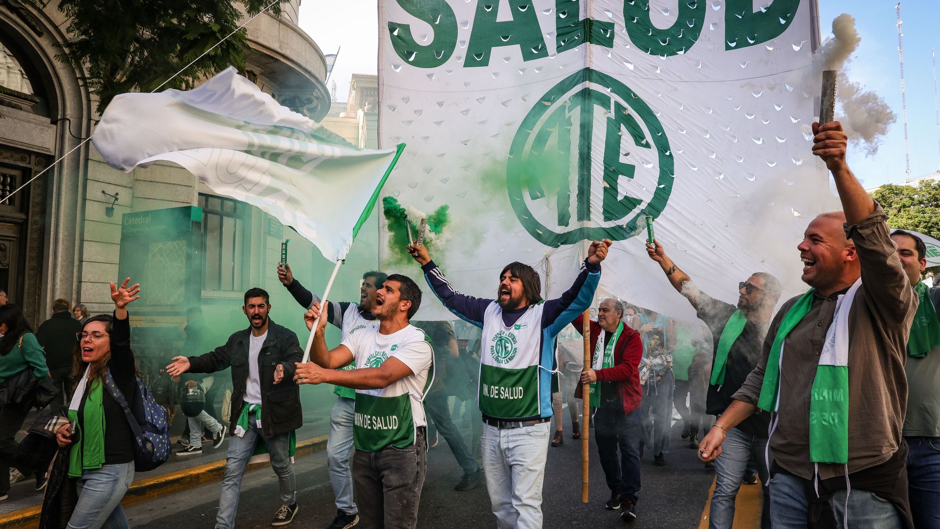 A la motosierra: Unidad, militancia y organización