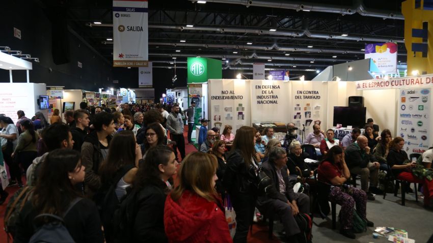 Feria del Libro: ATE Capital participó en el stand de RADAR de las y los trabajadores