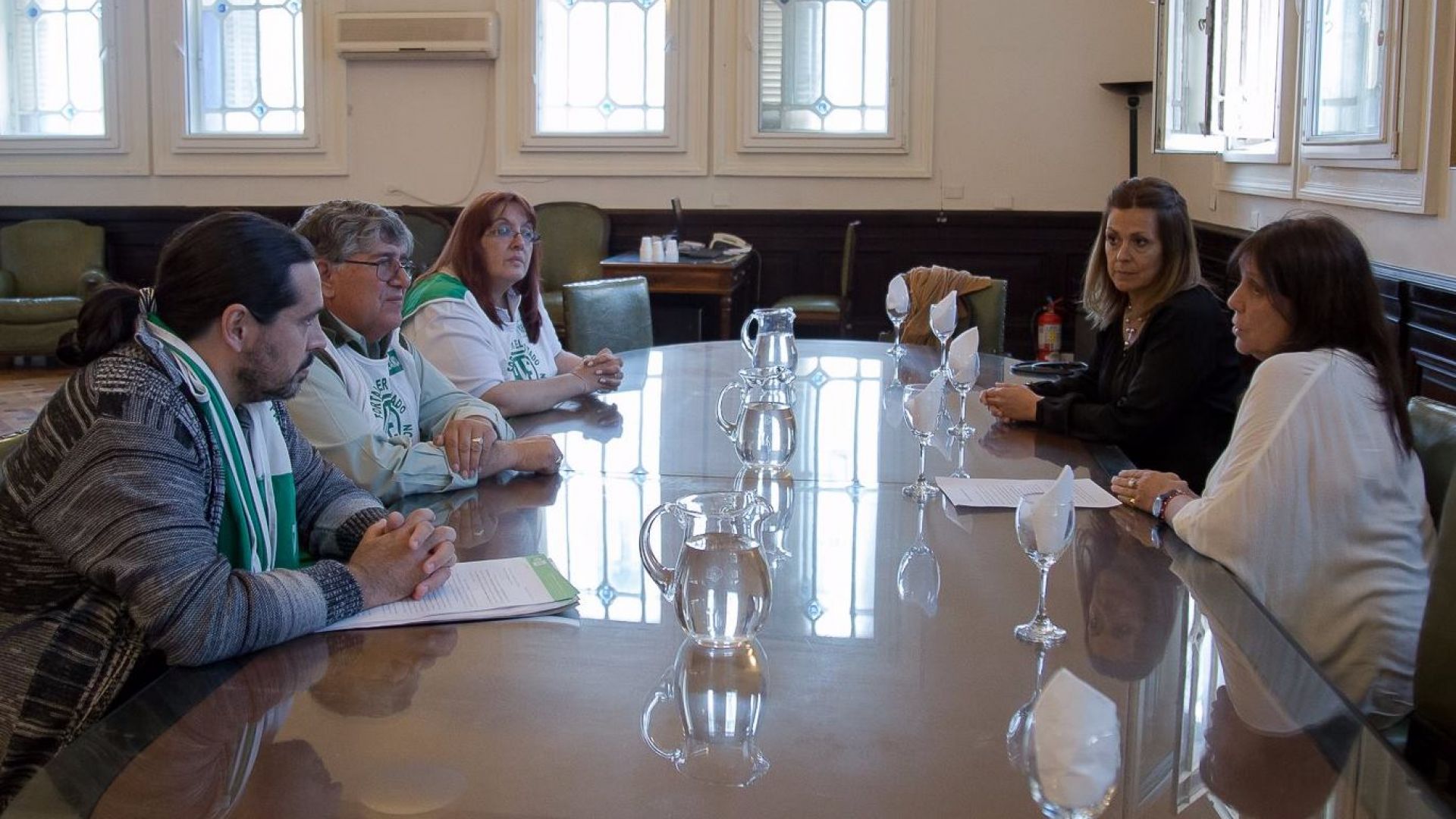 Trabajadores de Vialidad Nacional movilizamos al Congreso y nos reunimos con el Bloque de Diputados del FPV-PJ