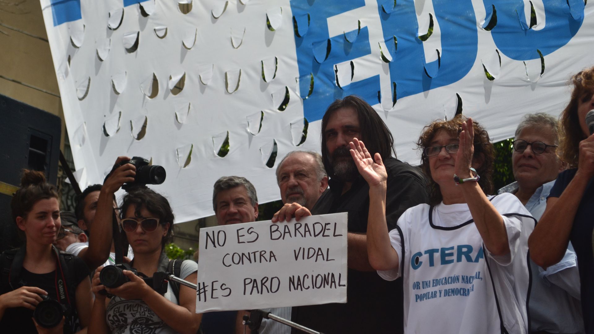 Marcha docente al Ministerio de Educación