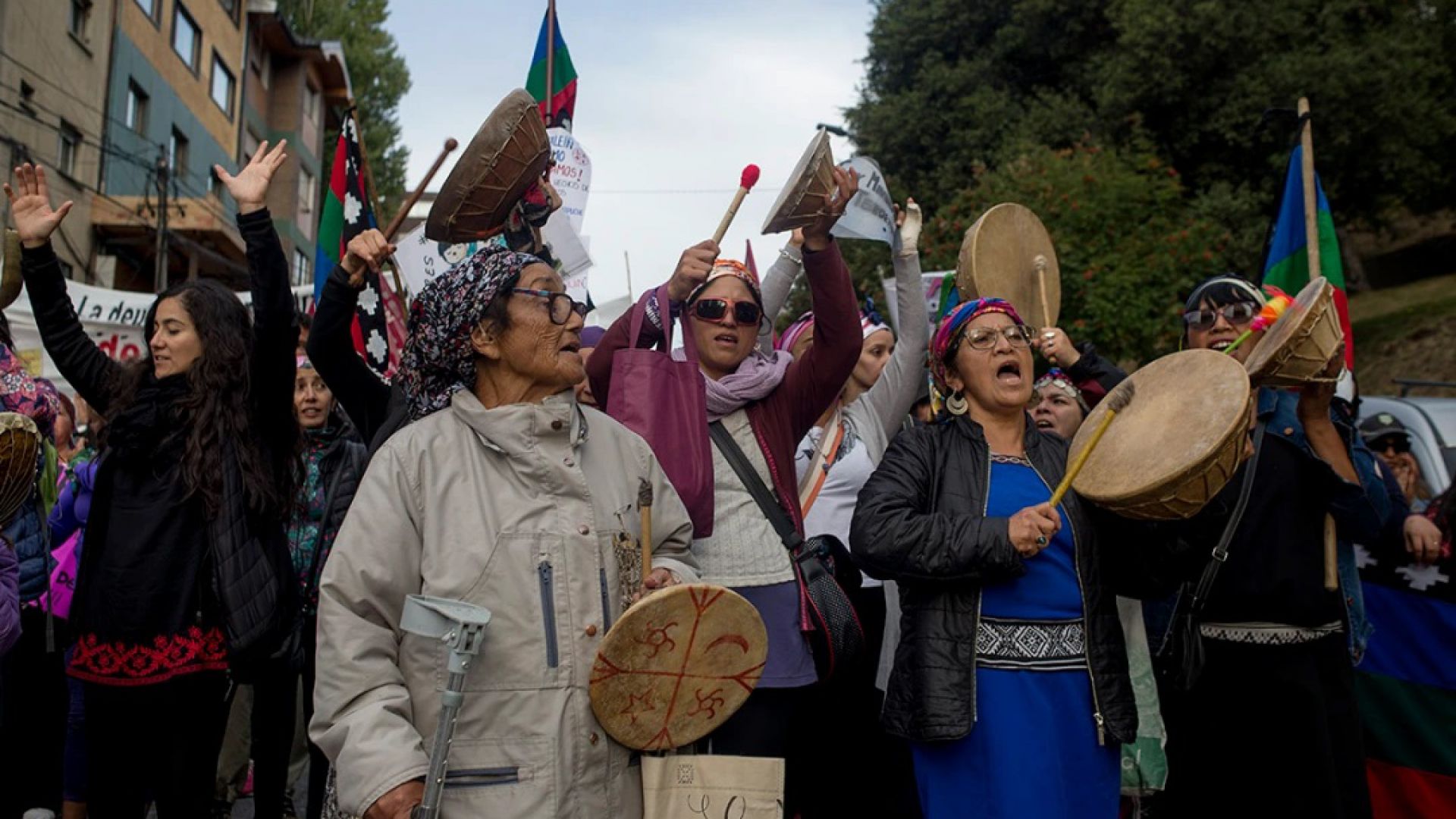 LIBERTAD A LAS MUJERES MAPUCHES PRESAS POR LUCHAR POR SUS TERRITORIOS