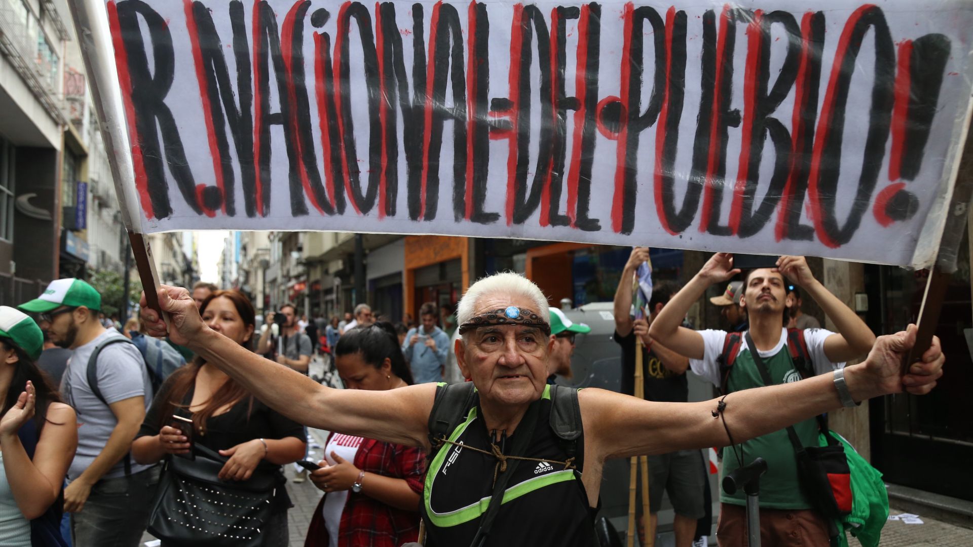 Radio Nacional reclamó por aumento salarial y denunció vaciamiento del Organismo