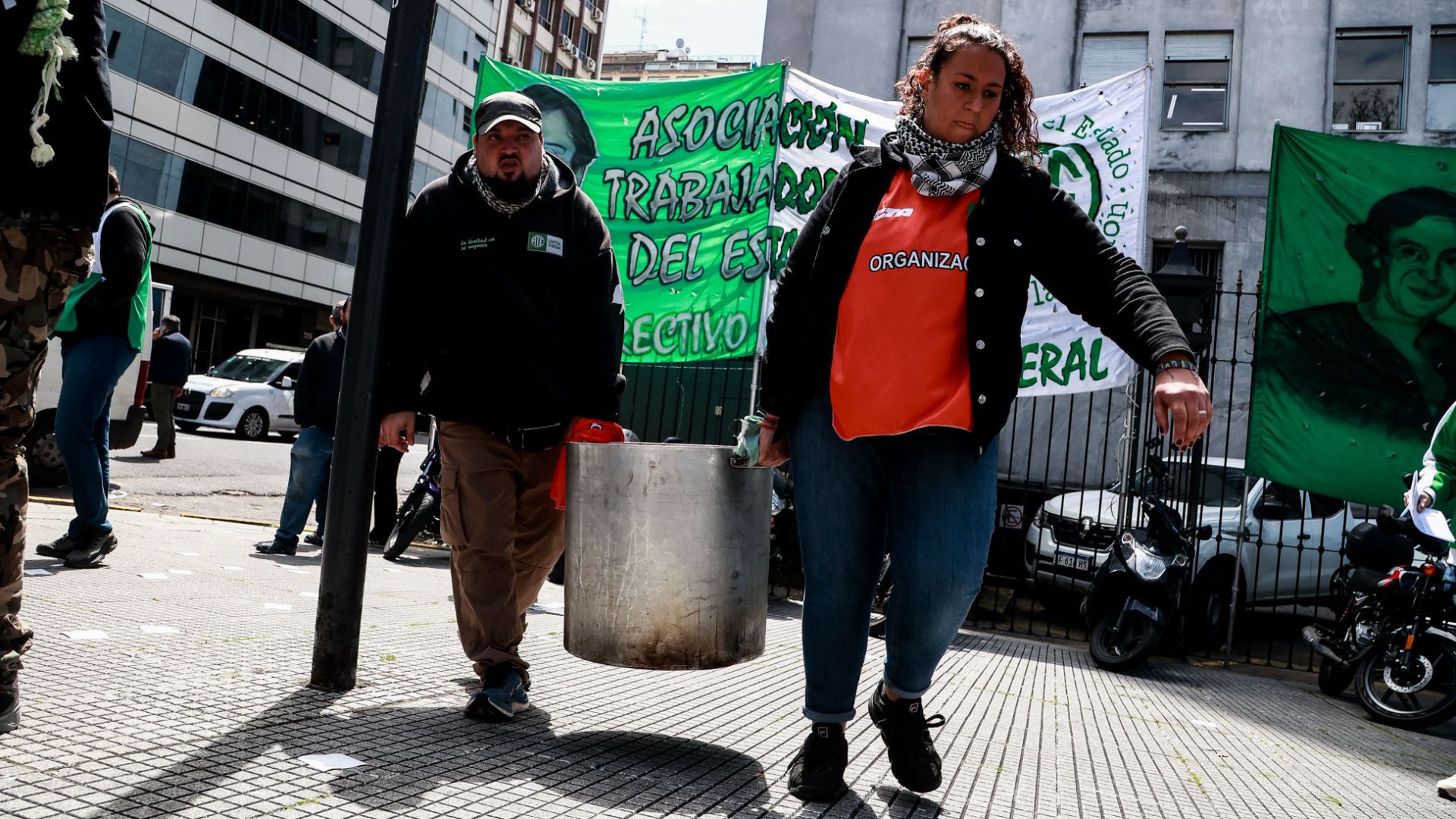 Vaciamiento, pérdida salarial y deterioro de condiciones laborales de la mano de Pettovello