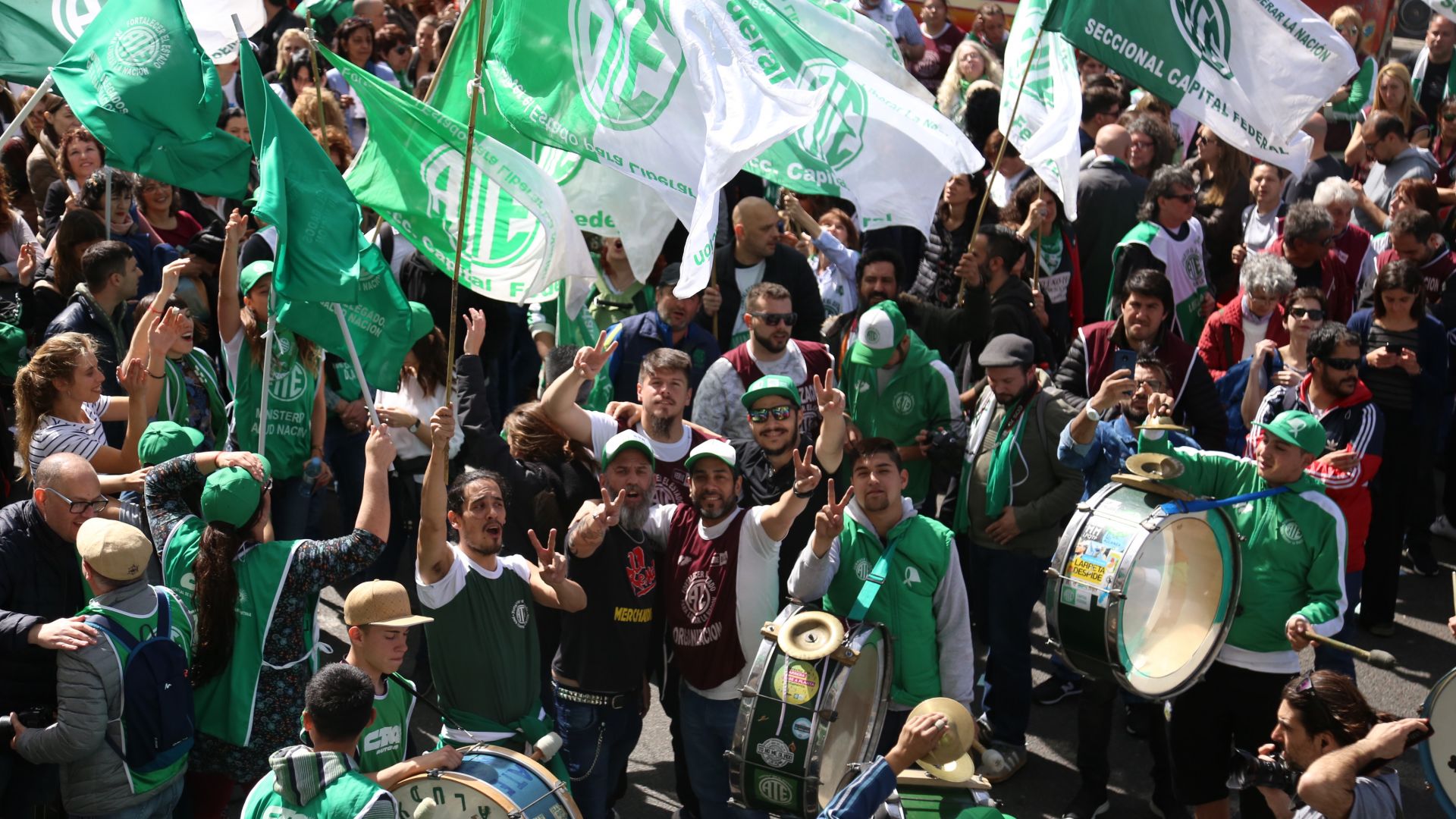 Multitudinaria movilización en Salud contra la eliminación del Ministerio