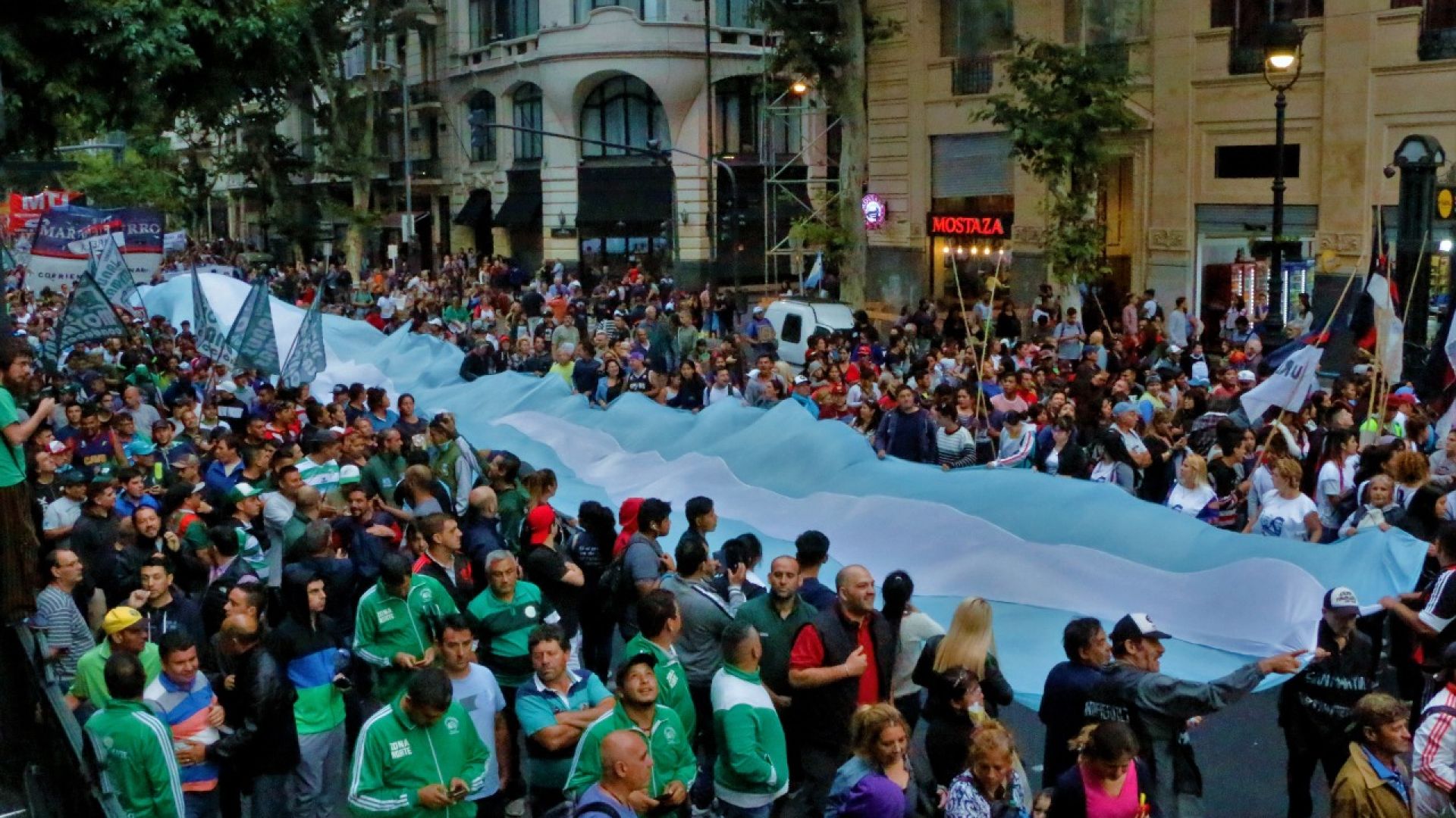 Masiva marcha contra el tarifazo en la Ciudad de Buenos Aires